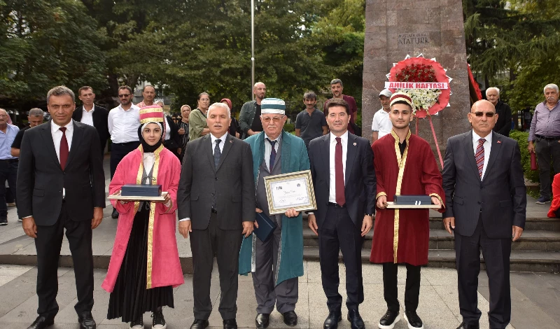 Trabzon’da yılın ahisi, kalfası ve çırağı ödüllerini aldı